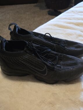 NIKE VAPORMAXX BLACK SZ 9.5 mens